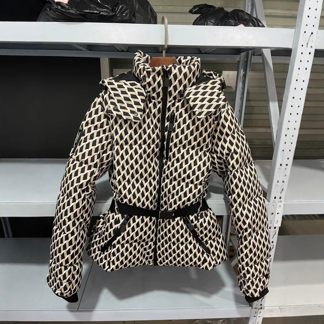 Winter Zwei Stück Skifahren Se – Winter Clothing For Sale Bewertung und Preis